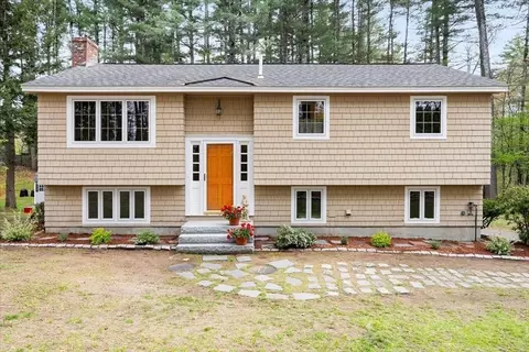 100 S Harbor Rd, Townsend, MA 01469