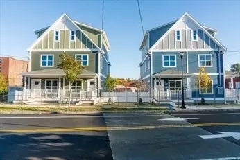 680 S East St, Holyoke, MA 01040