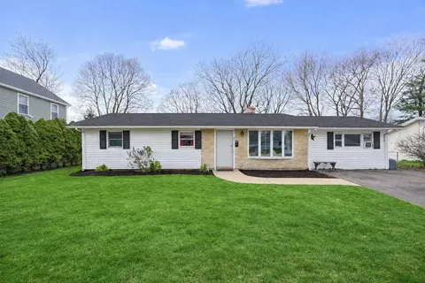 39 Marion St, Holbrook, MA 02343