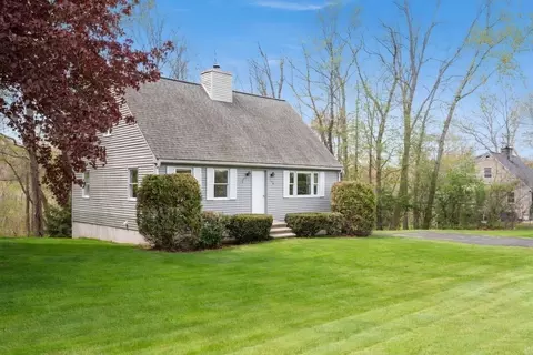Exterior - 134 North St, Danvers, MA 01923 photo 2 of 9