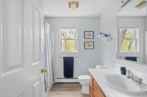 Bath - 134 North St, Danvers, MA 01923 photo 1 of 3