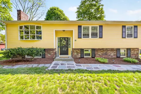 31 Elm St, Acton, MA 01720