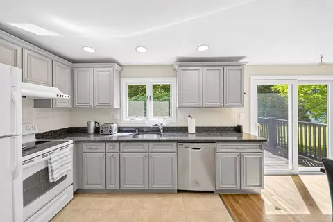 31 Elm St, Acton, MA 01720 photo 10