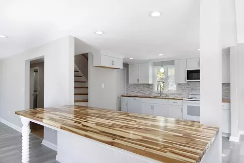 Kitchen - 9 Blueberry, Bourne, MA 02532 photo 2 of 3