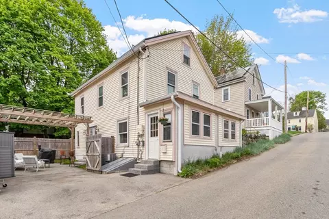 1 Union St, Amesbury, MA 01913