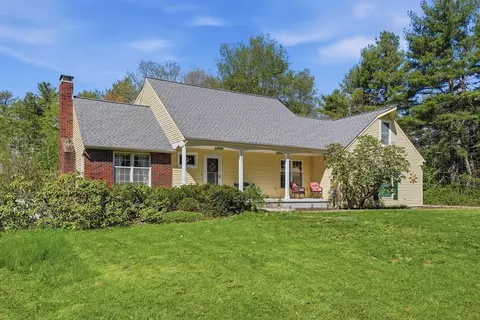 353 Marshall St, Paxton, MA 01612