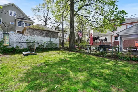 13-15 Wigwam Pl, Springfield, MA 01108 photo 3