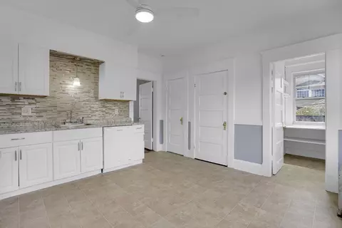 13-15 Wigwam Pl, Springfield, MA 01108 photo 7