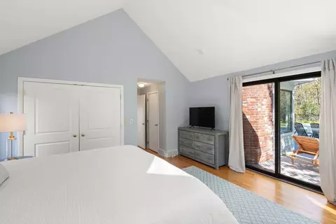 Bedroom - 26 Driftwood Cir, Mashpee, MA 02649 photo 3 of 7