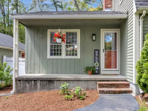 Exterior - 5 Juniper Dr, Mansfield, MA 02048 photo 3 of 10