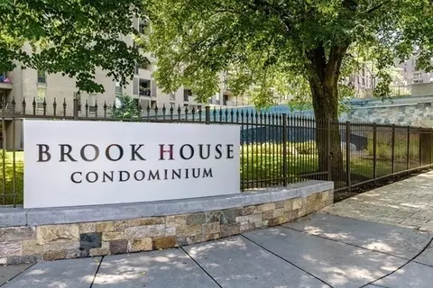 44 Washington St #1103, Brookline, MA 02445