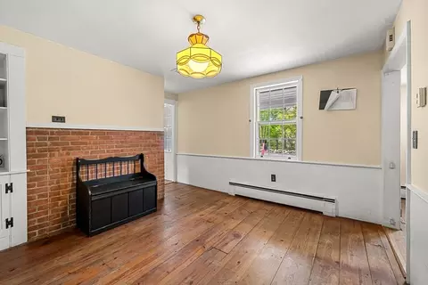 Entry Way - 600 Main St, Ashby, MA 01431 photo 3 of 4