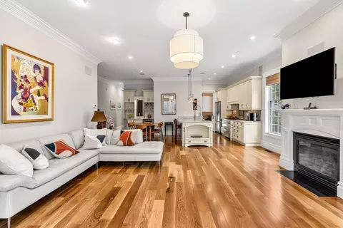322-324 W 4th St #2, Boston, MA 02127