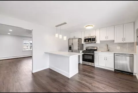 Kitchen - 54 Will Dr #87, Canton, MA 02021 photo 1 of 4