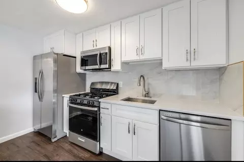 Kitchen - 54 Will Dr #87, Canton, MA 02021 photo 3 of 4