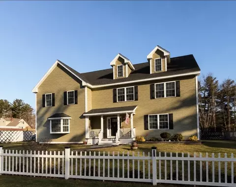16 Poitras Ave, Tyngsborough, MA 01879