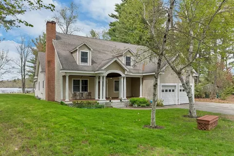 40 Coopers Coopers Grove Rd, Kingston, NH 03848
