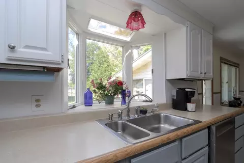 49 Fitzgerald Rd, Springfield, MA 01104 photo 14