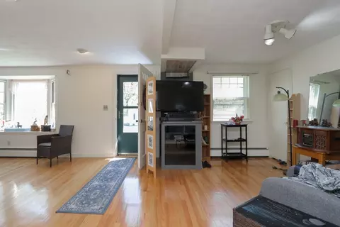 49 Fitzgerald Rd, Springfield, MA 01104 photo 11