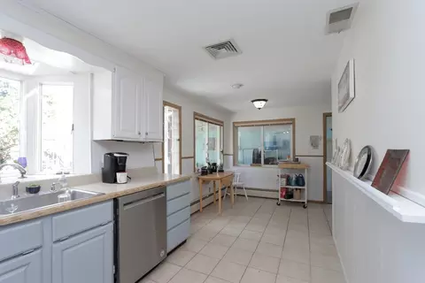 49 Fitzgerald Rd, Springfield, MA 01104 photo 15