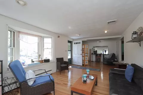 49 Fitzgerald Rd, Springfield, MA 01104 photo 9