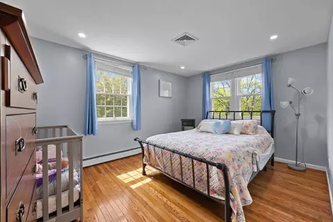 Bedroom - 14 Huron Ave, Danvers, MA 01923 photo 1 of 4