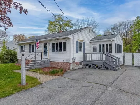 31 Raven Rd, Dracut, MA 01826