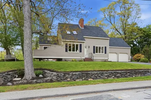 15 Town Rd, Littleton, MA 01460