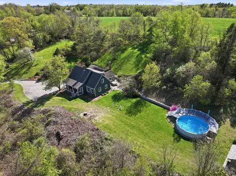 96 Town Farm Rd, Sutton, MA 01590