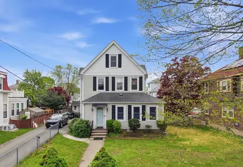 75 Walker St, Quincy, MA 02171