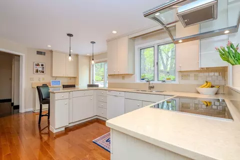 25 Ellen Rd, Stoneham, MA 02180 photo 15