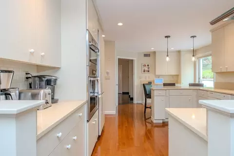 25 Ellen Rd, Stoneham, MA 02180 photo 16
