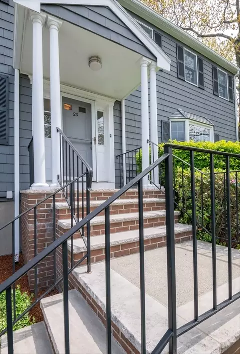 25 Ellen Rd, Stoneham, MA 02180 photo 4