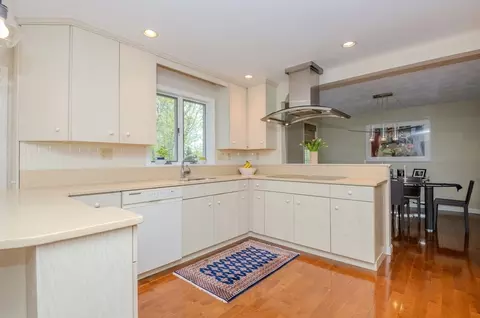 25 Ellen Rd, Stoneham, MA 02180 photo 17