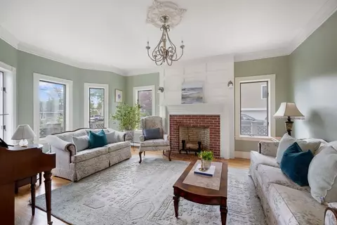 4 Harborview Rd, Hull, MA 02045 photo 3