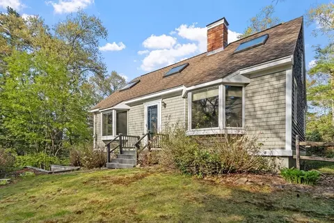 215 Wethersfield St, Rowley, MA 01969 photo 3
