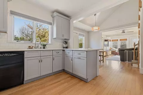 6 Adams St, Danvers, MA 01923 photo 5