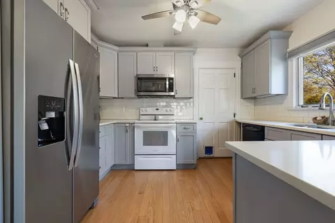 6 Adams St, Danvers, MA 01923 photo 9