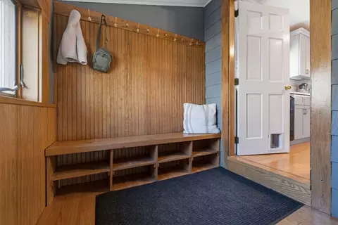 6 Adams St, Danvers, MA 01923 photo 3