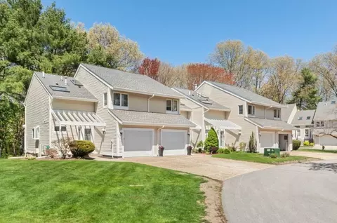 404 Centre Ln #404, Walpole, MA 02081
