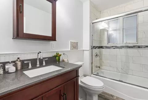 Bath - 223 Franklin St, Reading, MA 01867 photo 1 of 3