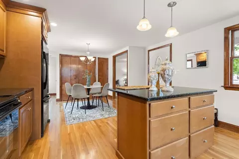 Kitchen - 7 King St, Reading, MA 01867 photo 4 of 4