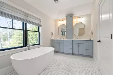 Bath - 7 Massasoit Rd, Wellesley, MA 02481 photo 2 of 7