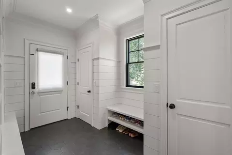 Entry Way - 7 Massasoit Rd, Wellesley, MA 02481 photo 4 of 5