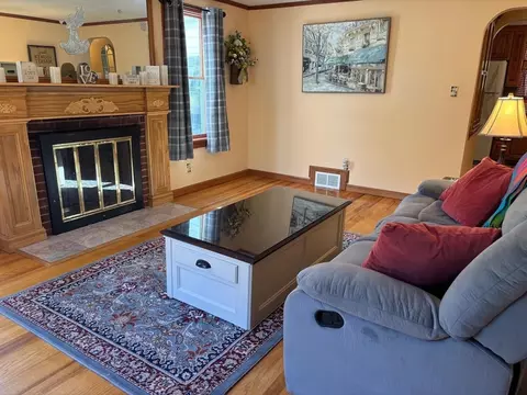 Living - 65 Brookside Cir, Springfield, MA 01129 photo 2 of 3