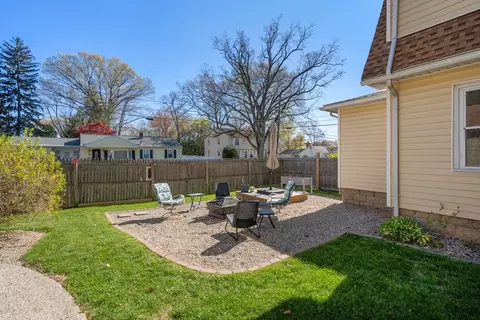Exterior - 217 Ellsworth Ave, Springfield, MA 01118 photo 11 of 16