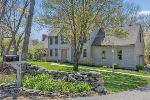 177 Long Hill Rd, Bolton, MA 01740