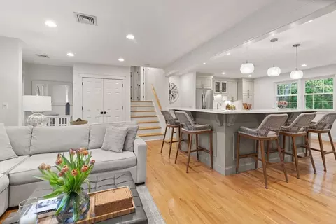21 Buckingham Dr, Reading, MA 01867 photo 10