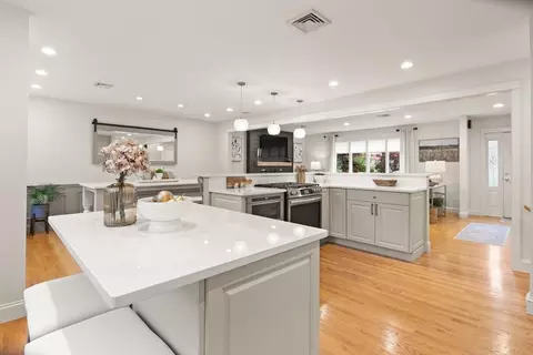 21 Buckingham Dr, Reading, MA 01867 photo 13
