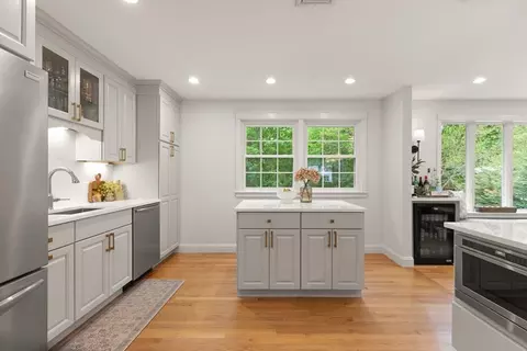 21 Buckingham Dr, Reading, MA 01867 photo 16